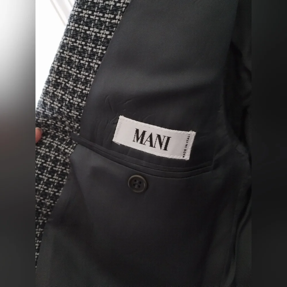 Mani By Giorgio Armani Vintage 2 Button Blazer Like New Size 44